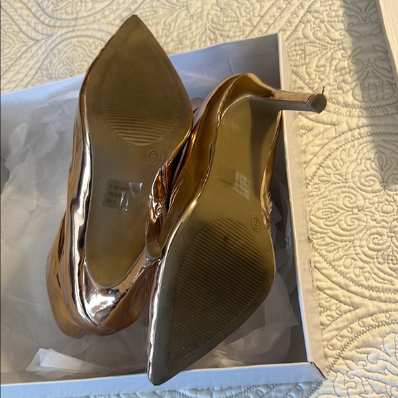 Gold Metallic Ankle Boots Brand By The Way. - Picture 3 of 6